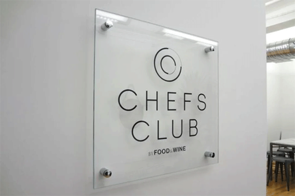 亞克力板材進行UV打印加工時需要注意哪些問題？