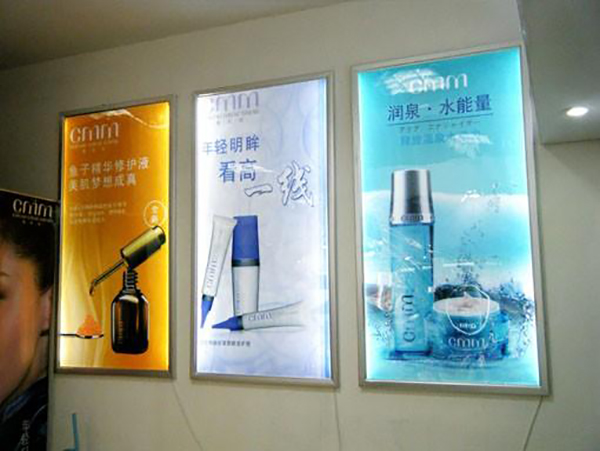 燈箱布與寫真布、噴繪布怎么區(qū)分？